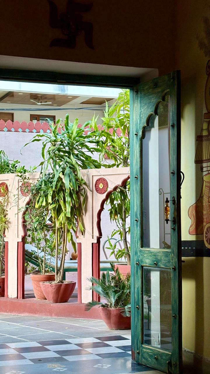 Hotel Courtyard View 7
