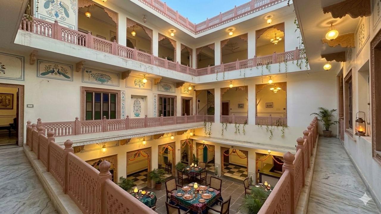 Hotel Courtyard View 22